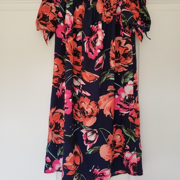 Dress - Picture 3 of 6